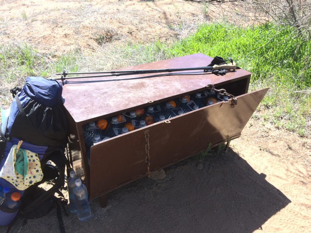 azt hiker box